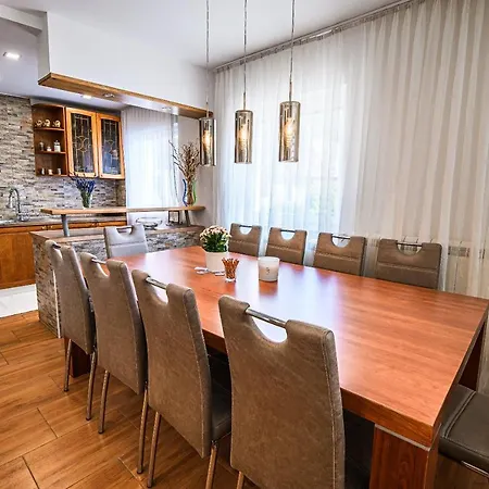 Διαμέρισμα Ej Apartments With Ev Station Bovec