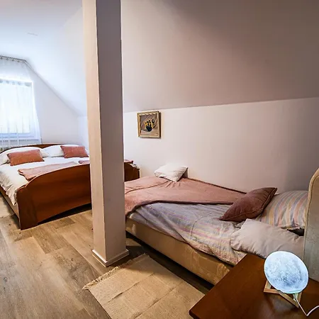 Ej Apartments With Ev Station *