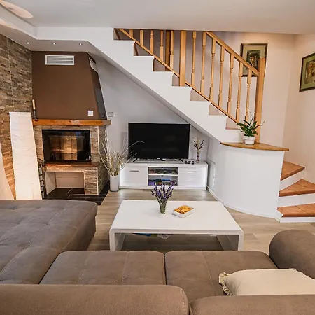 Apartma Ej Apartments With Ev Station