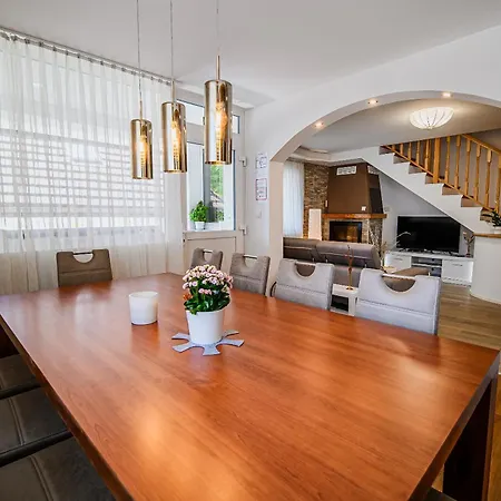 Διαμέρισμα Ej Apartments With Ev Station *