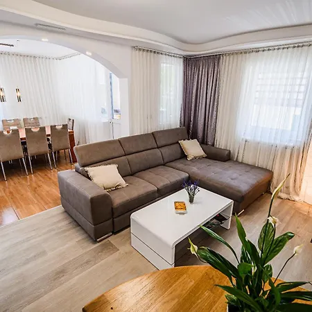Ej Apartments With Ev Station Διαμέρισμα *