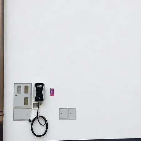 Ej With Ev Ch Station *